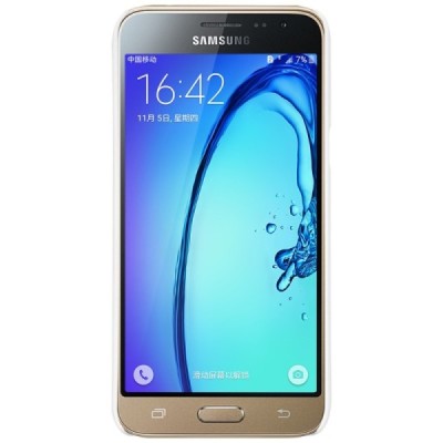 Nillkin Frosted Shield Samsung Galaxy J3 2016 baltas plastikinis dėklas + apsauginė ekrano plėvelė / Priedai.lt