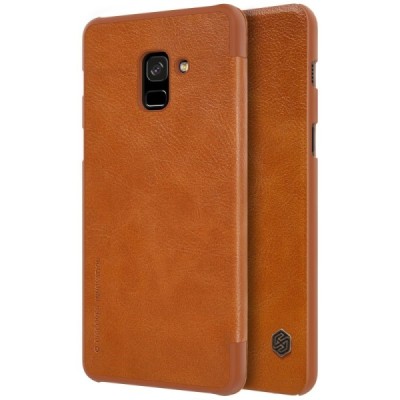 Prabangus „Nillkin“ Qin serijos rudas odinis atverčiamas Samsung Galaxy A8 2018 (A530F) dėklas / Priedai.lt