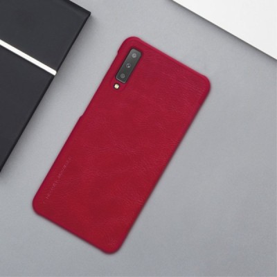 Prabangus „Nillkin“ Qin serijos raudonas odinis atverčiamas Samsung Galaxy A7 2018 dėklas / Priedai.lt