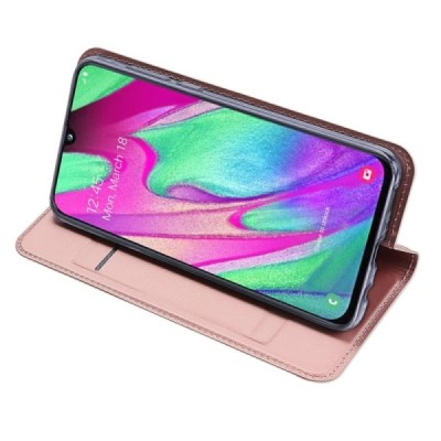 „Dux Ducis“ Skin serijos Samsung Galaxy A40 (A405F) rožinis odinis atverčiamas dėklas / Priedai.lt
