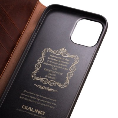 Apple iPhone 12 Pro Max „QIALINO“ atverčiamas rudas odinis dėklas - knygutė  Priedai.lt