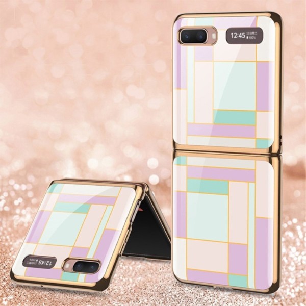 „GKK“ Pattern plastikust kaaned - lilla (Galaxy Z Flip)