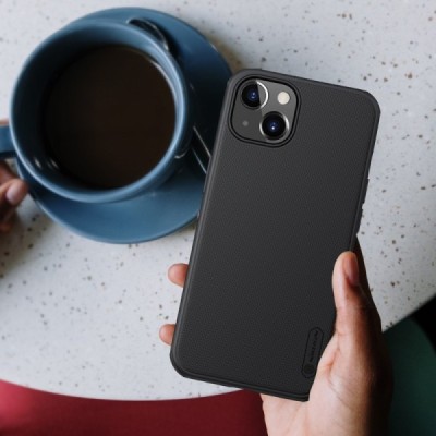 Apple iPhone 13 „Nillkin“ Frosted Shield Pro juodas dėklas - nugarėlė | Priedai.lt
