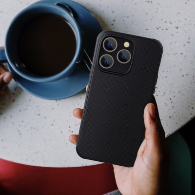 Apple iPhone 14 Pro Max „Nillkin“ Frosted Shield Pro juodas dėklas - nugarėlė | Priedai.lt